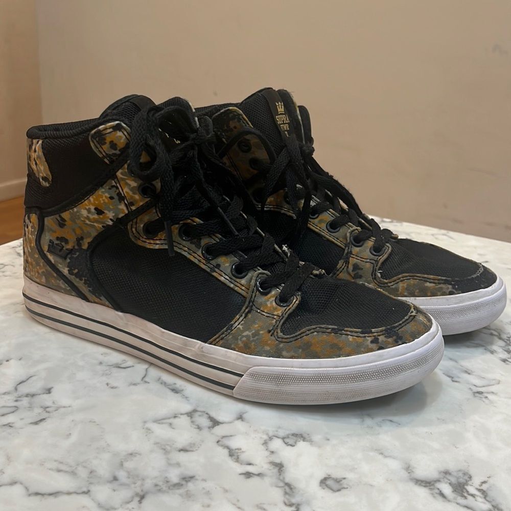 Supra Vaider Men’s Size 8.5 Athletic Shoes Camo Green Black Sneaker